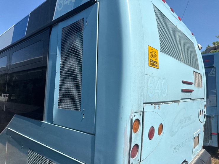 2007-gillig-low-floor-image-12