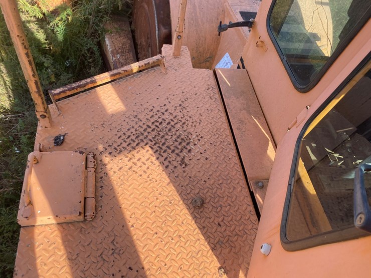 #3-•-390-rex-trash-compactor-image-65