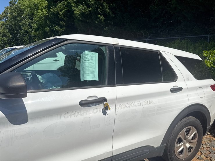 2022-ford-explorer-image-9