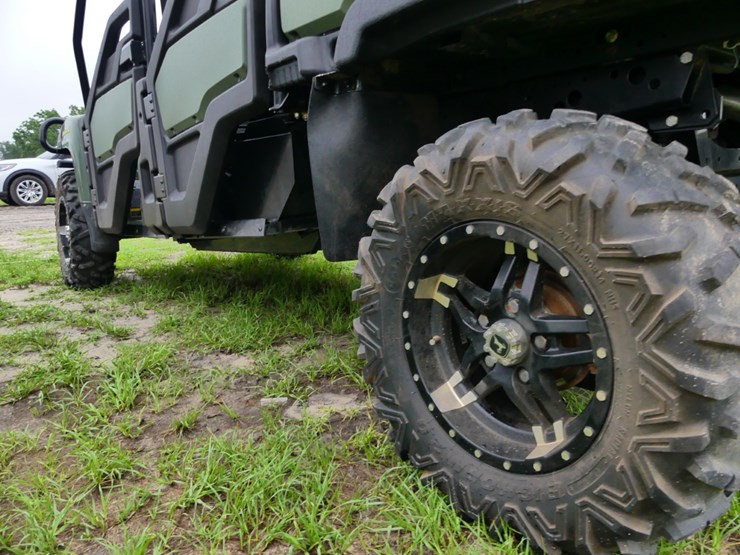 2021-john-deere-855m-s4-image-17