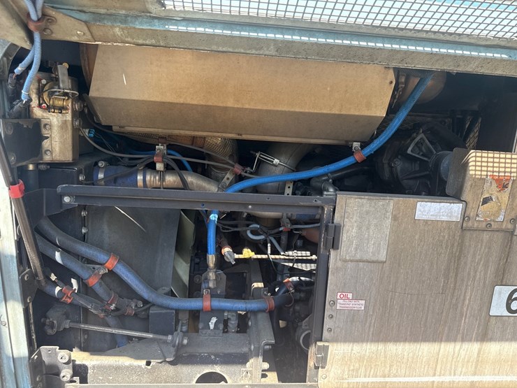 2012-gillig-low-floor-image-14