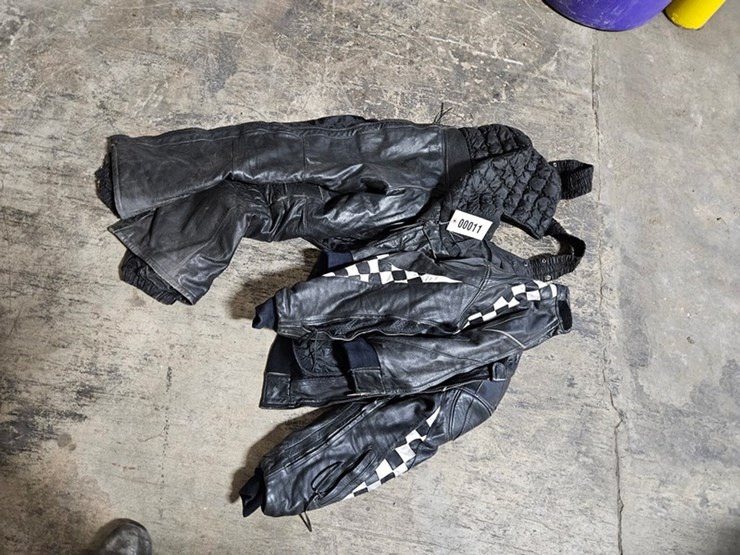 #11-•-ski-doo-leather-snow-suit-image-2