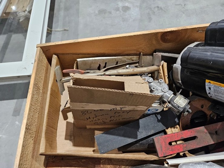 #55-•-pallet-misc-items-image-8