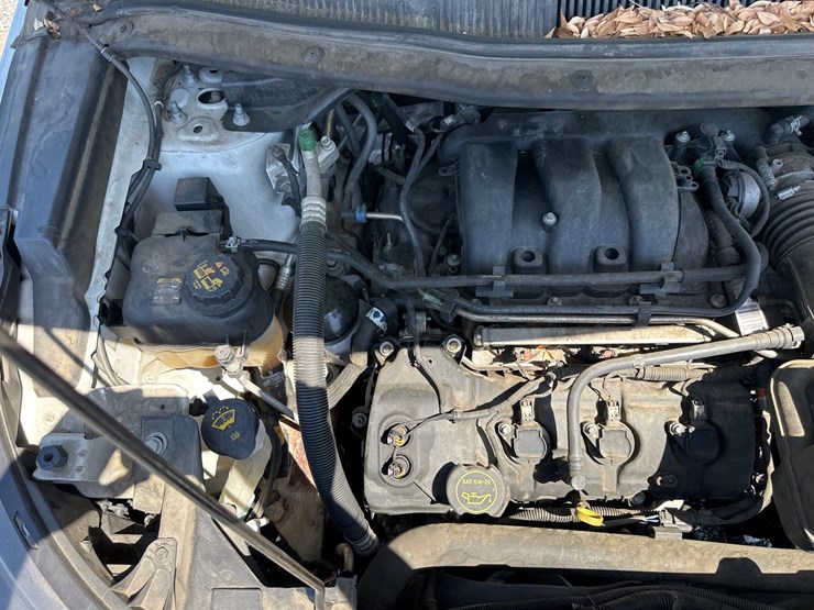 2019-ford-explorer-image-31
