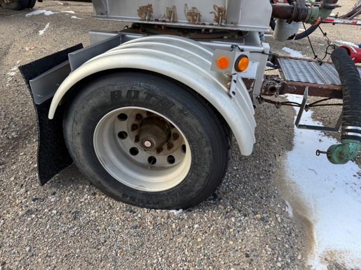 2011-brenner-tank-pup-trailer-image-3