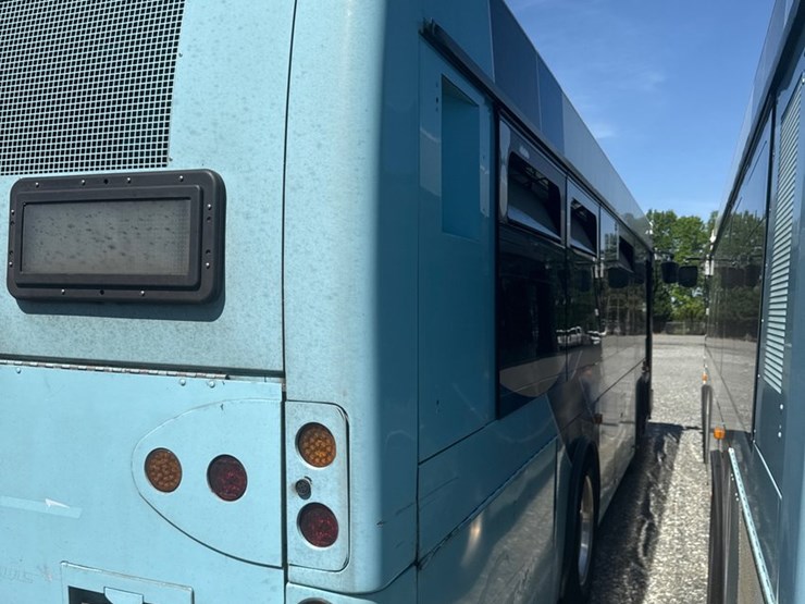 2007-gillig-low-floor-image-14