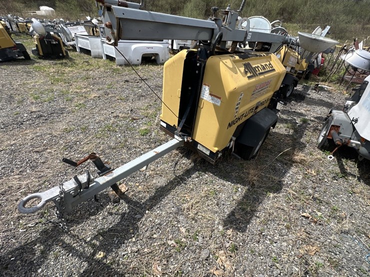2015-caterpillar-c11-image-1