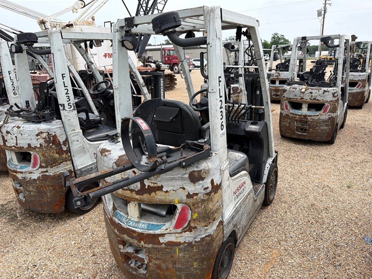 #16274-•-2015-nissan-cf50-forklift-image-4