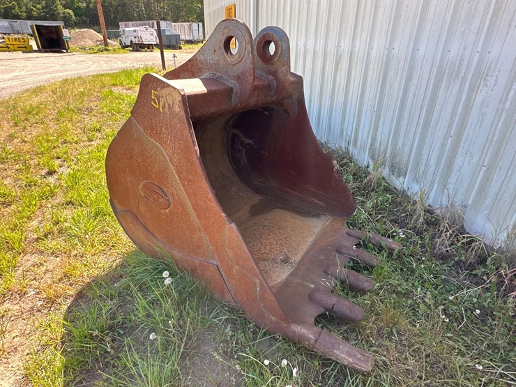 #51-•-strickland-backhoe-bucket-image-1