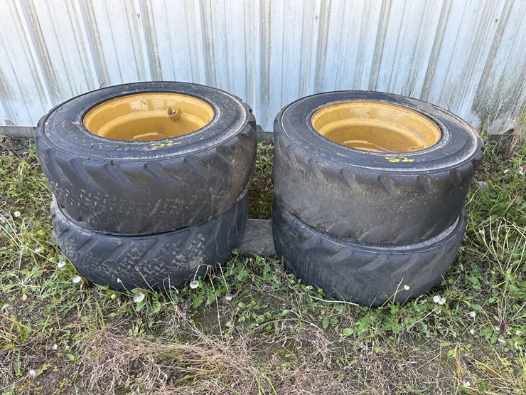 #52-•-skid-steer-tires-&-wheels-image-1