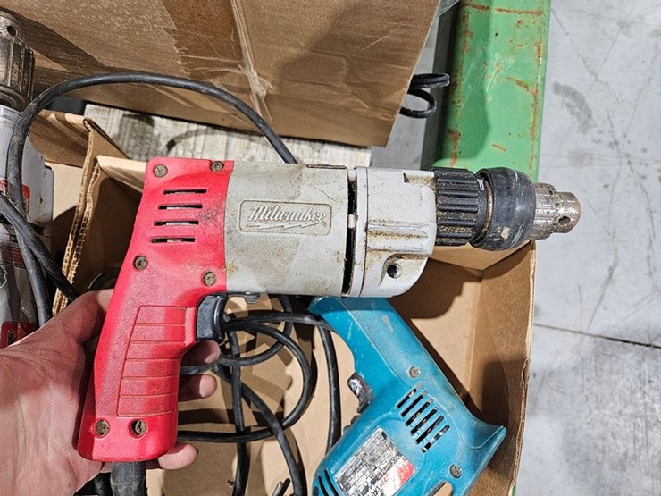 #61-•-3-drills-and-a-belt-sander-image-5