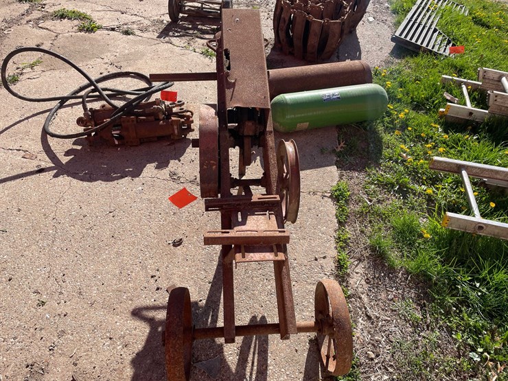 #5645-•-vintage-oliver-wagon-unloader-image-3