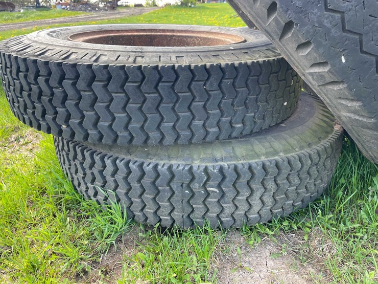#5591-•-(4)-tires-image-11