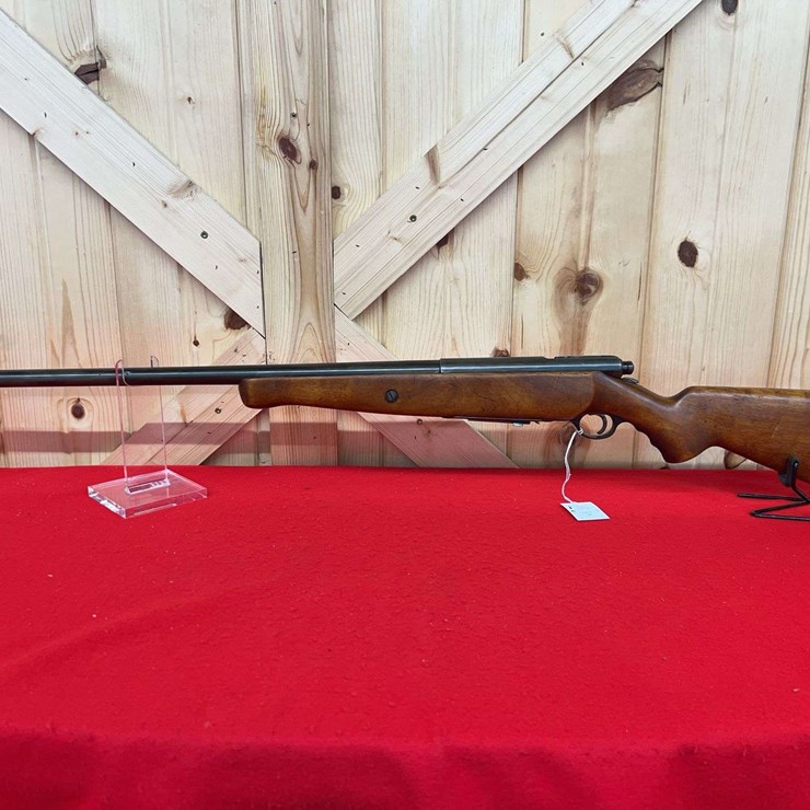 O.F. Mossberg & Sons Model 190 Bolt Action Shotgun 16 Gauge