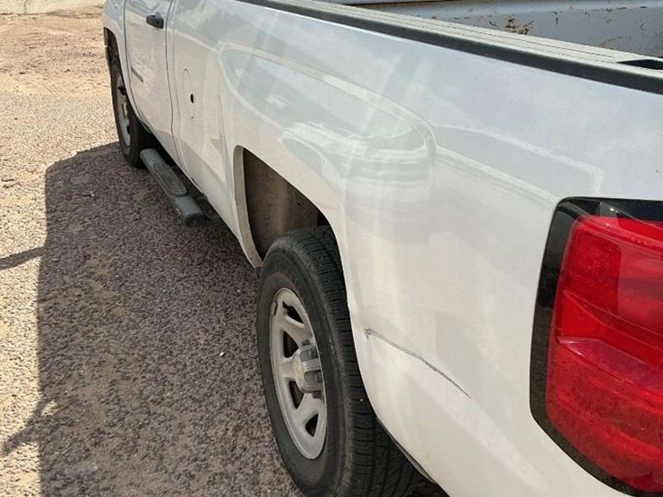 2017-chevrolet-silverado-1500-image-3