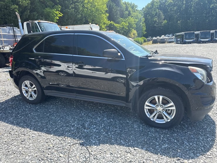 2017-chevrolet-equinox-image-1