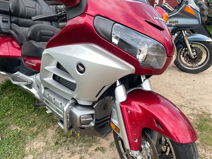 #5572-•-2012-honda-gold-wing-motorcycle-image-19