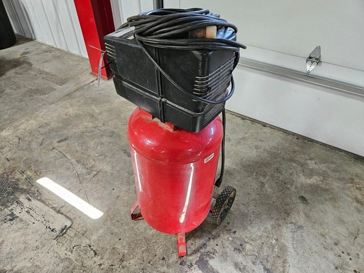 #22-•-craftsman-5hp-22-gallon-air-compressor-image-1