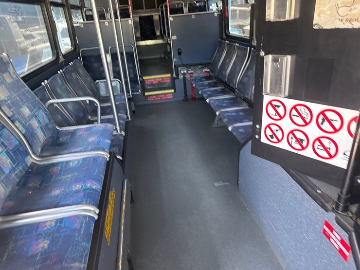2007-gillig-low-floor-image-27