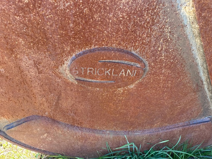#51-•-strickland-backhoe-bucket-image-5