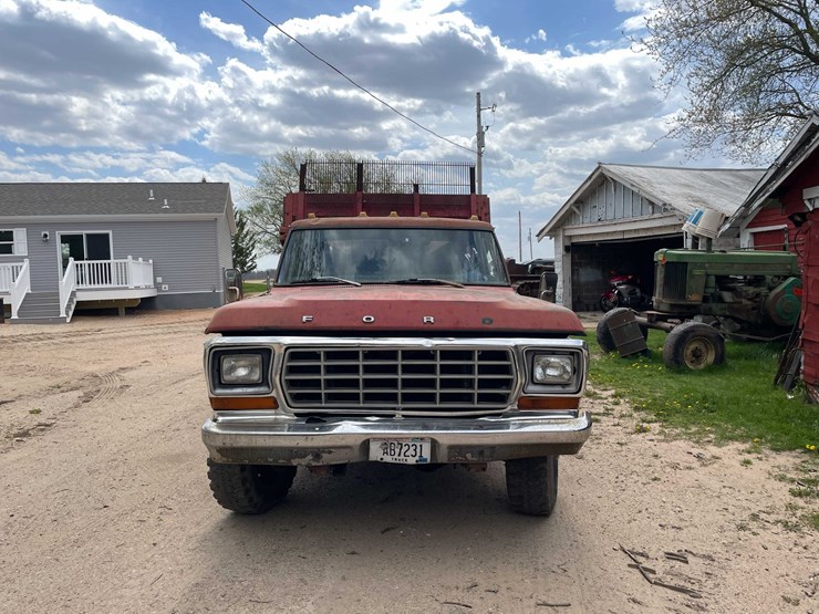 #5571-•-1979-ford-dually-with-modified-cab-image-2
