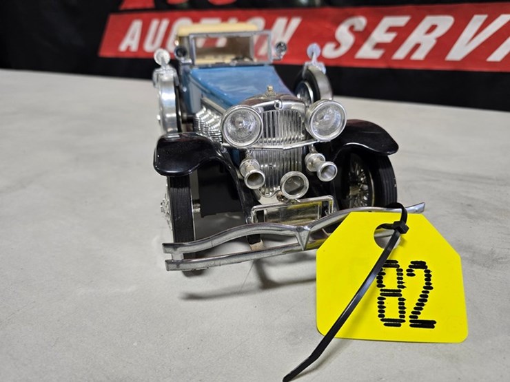 #82-•-mccormick-duesenberg-model-j-decanter-image-9