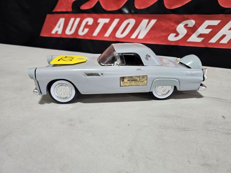 #402-•-jim-beam-1956-ford-t-bird-decanter-image-3