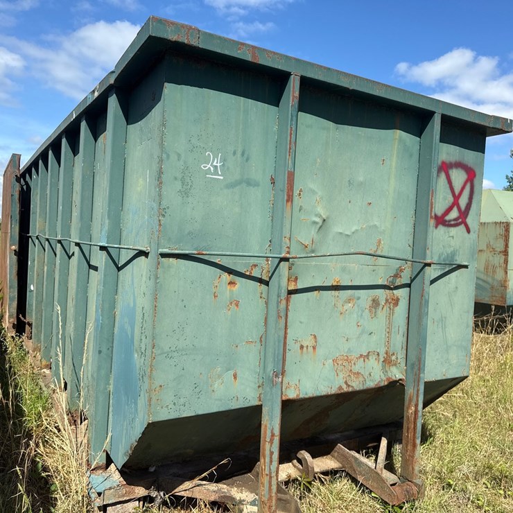 #24 • DUMPSTER