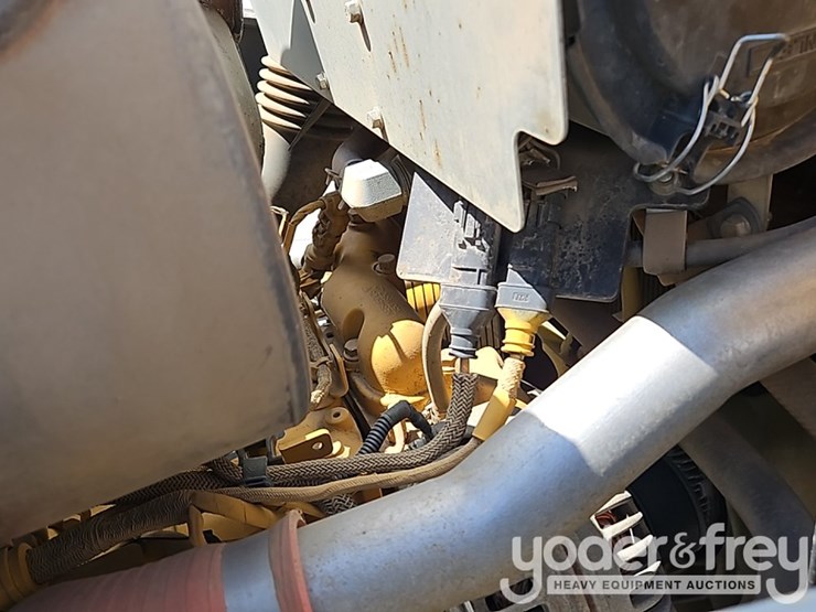 2018-deere-310sl-image-28
