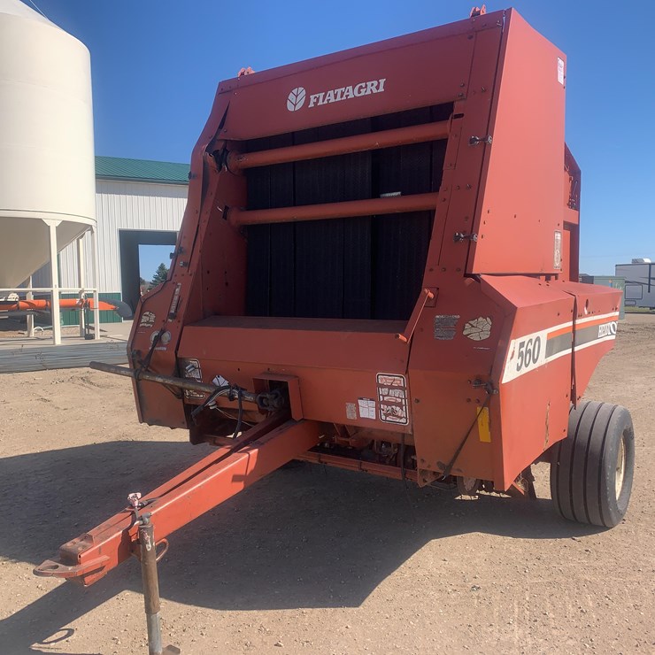 HESSTON 560