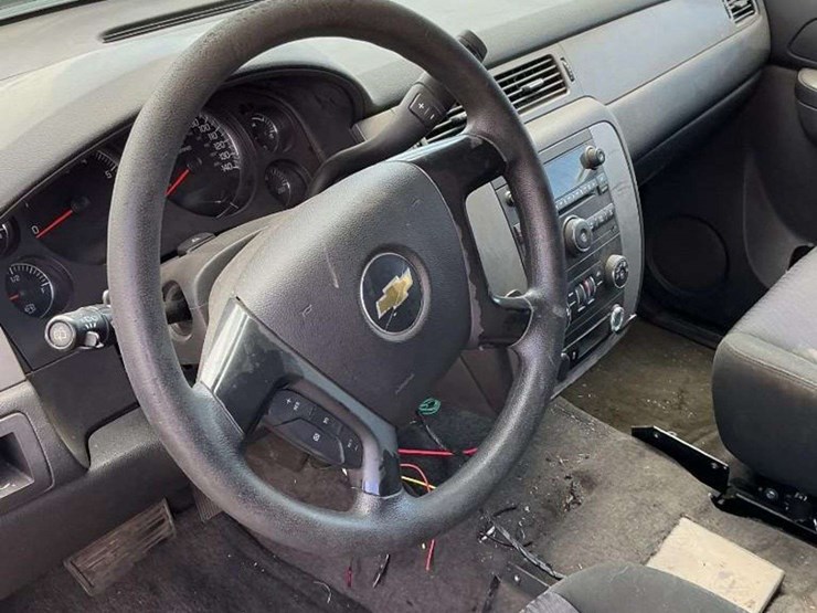 2014-chevrolet-tahoe-image-5