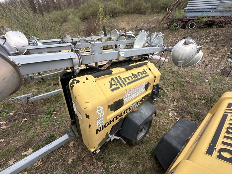 2015-caterpillar-c11-image-1