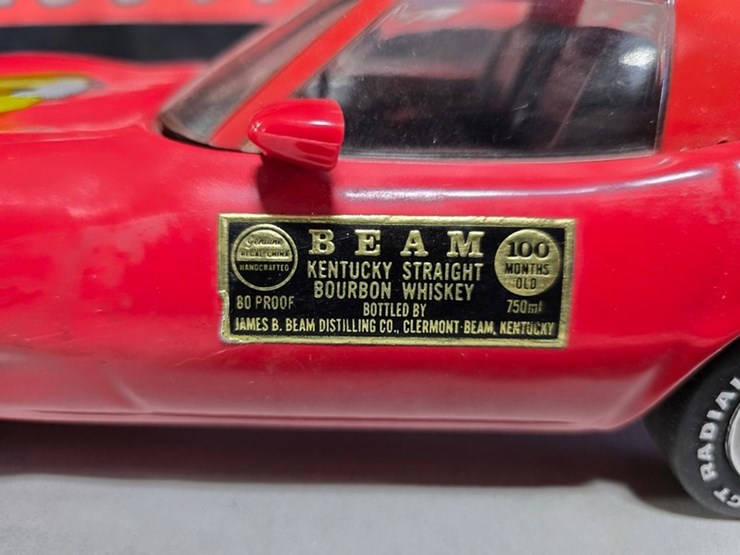 #81-•-jim-beam-1978-chevrolet-corvette-decanter-image-11