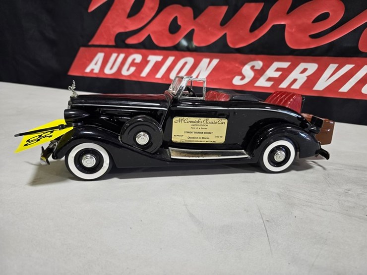 #86-•-macormick-packard-d-decanter-image-3