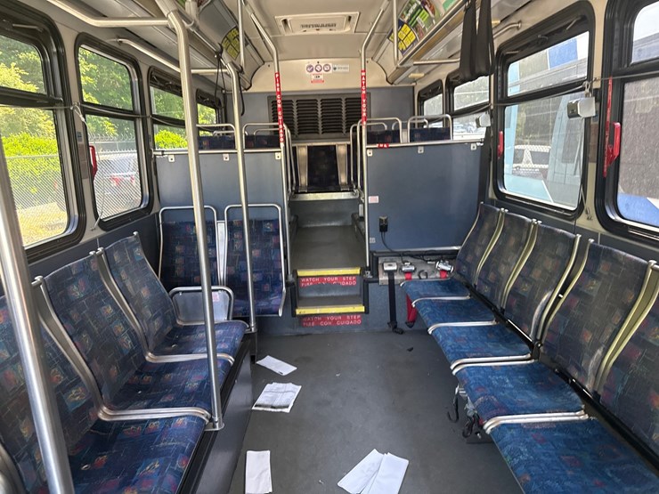 2007-gillig-low-floor-image-22