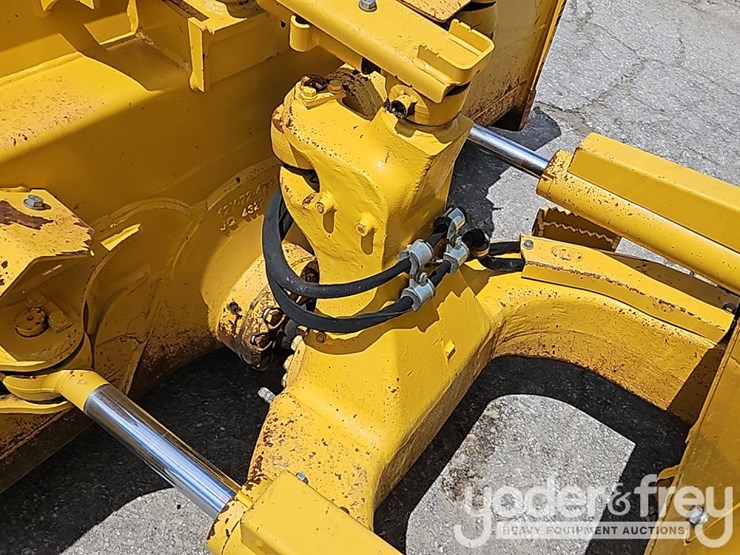 2023-komatsu-d51ex-24-image-8