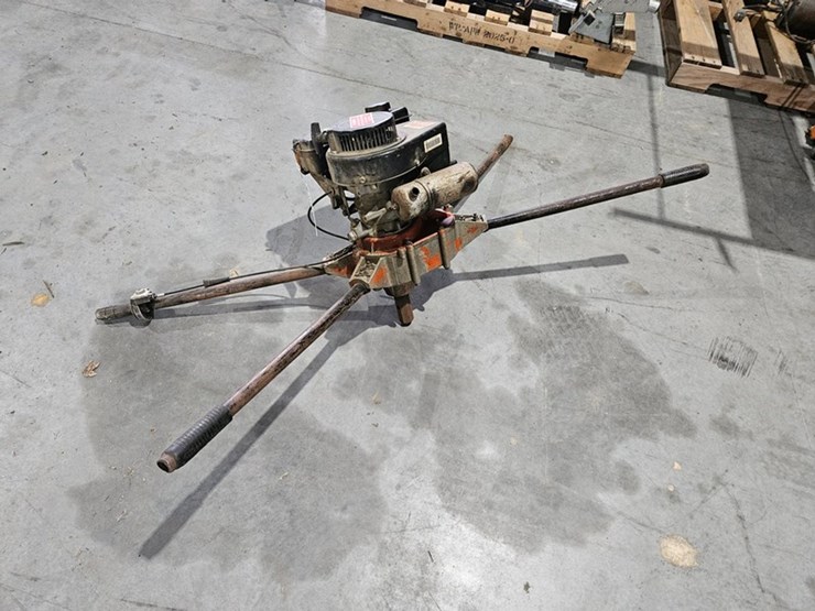 #92-•-2-person-gas-powered-post-hole-digger-image-5