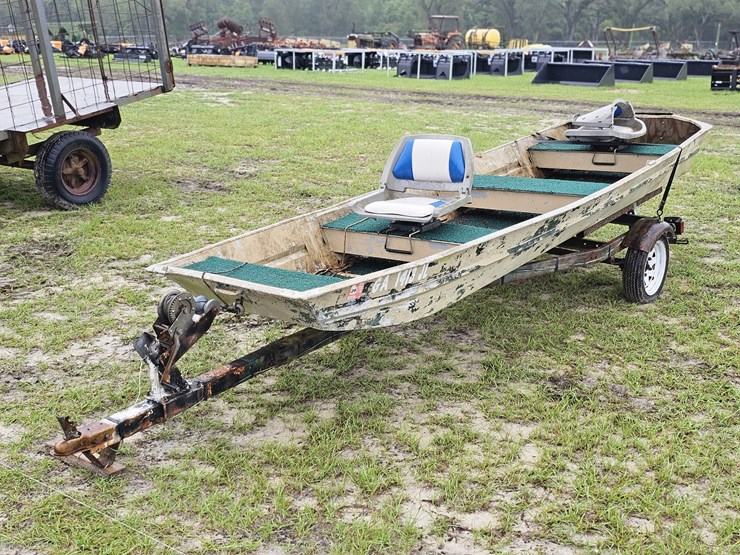 14'-jon-boat-w/-trailer-image-1