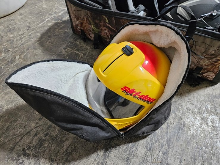 #10-•-dirt-bike-helmets,-case,-ice-bags-image-5