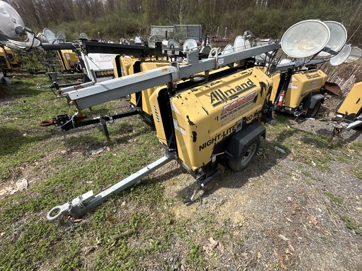 2015-caterpillar-c11-image-1