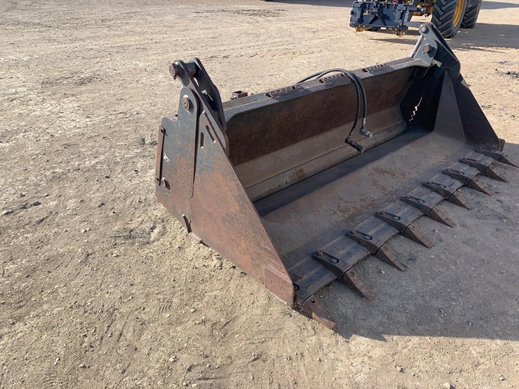 skid-steer-combo-bucket-image-3