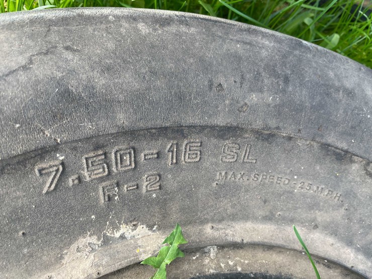#5590-•-(2)-tires-image-7