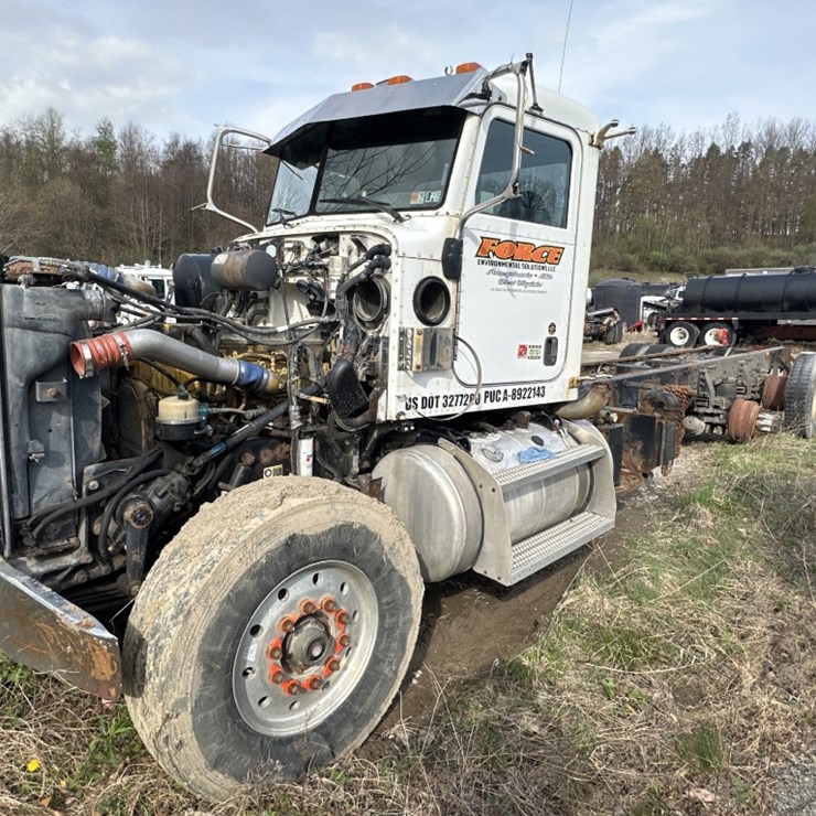 2005 PETERBILT 357