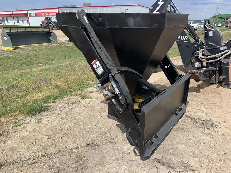 erskine-skid-steer-salt-spreader-image-3