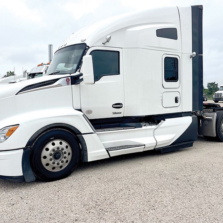 2023 KENWORTH T680