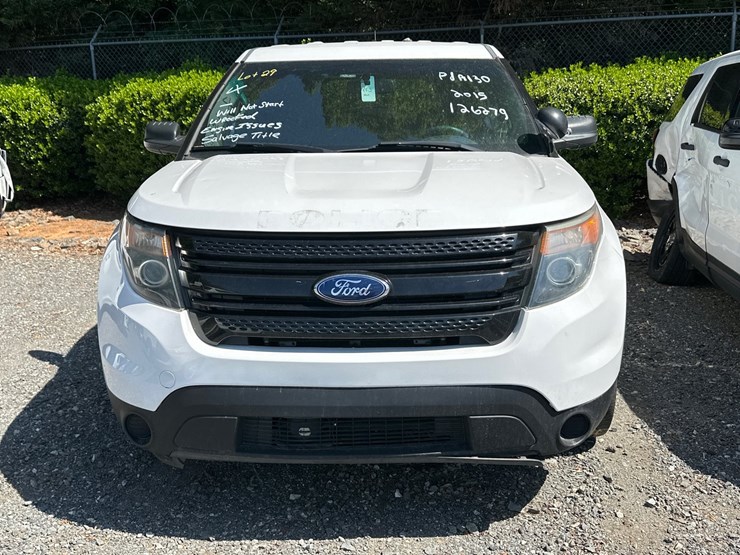 2015-ford-explorer-image-3