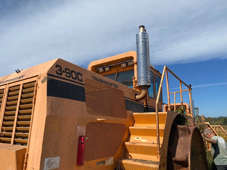 #3-•-390-rex-trash-compactor-image-4