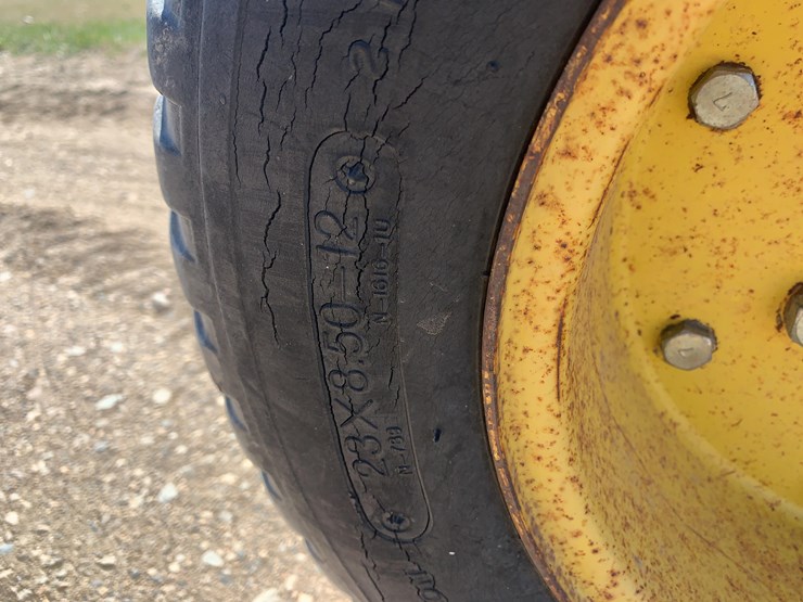 john-deere-850-image-11