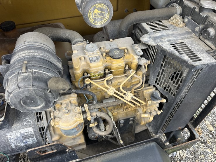 2013-caterpillar-c11-image-2