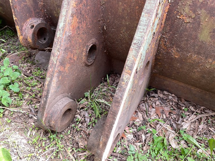 #5631-•-large-excavator-bucket-image-11